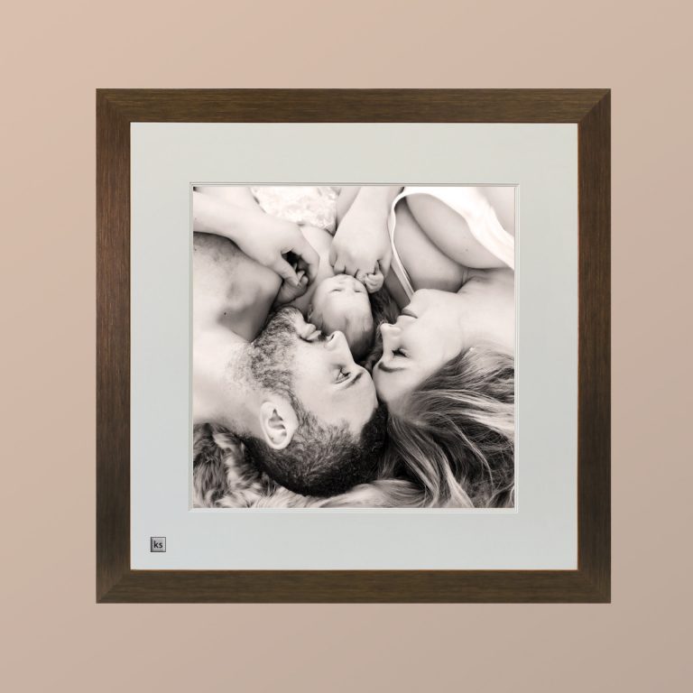 Wooden Frames Amazing Family Photography in Northamptonshire